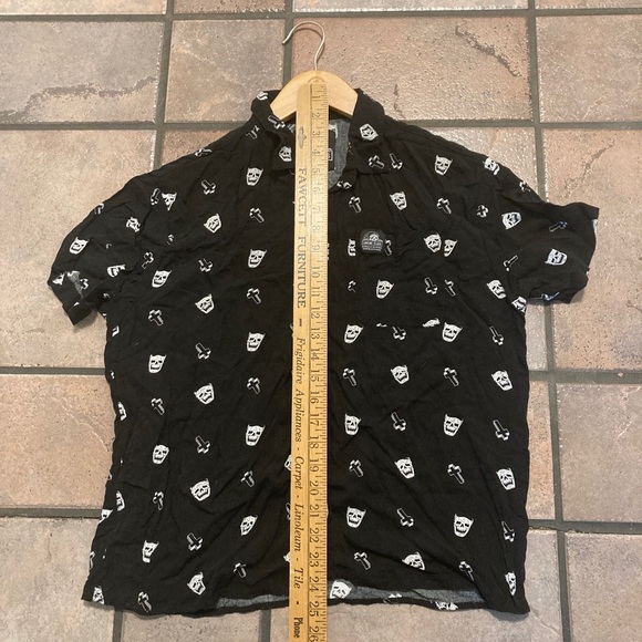 Lurking Class Skulls Crosses Black Button Shirt Short Sleeve Womens M - Picture 3 of 5